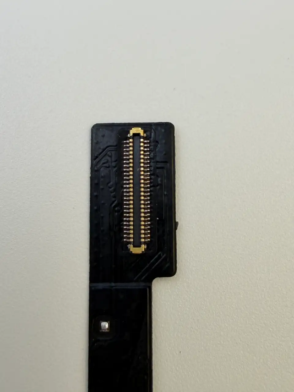 High Quality Compatible iPhone 16 Pro Charging Port Flex Cable photograph 4