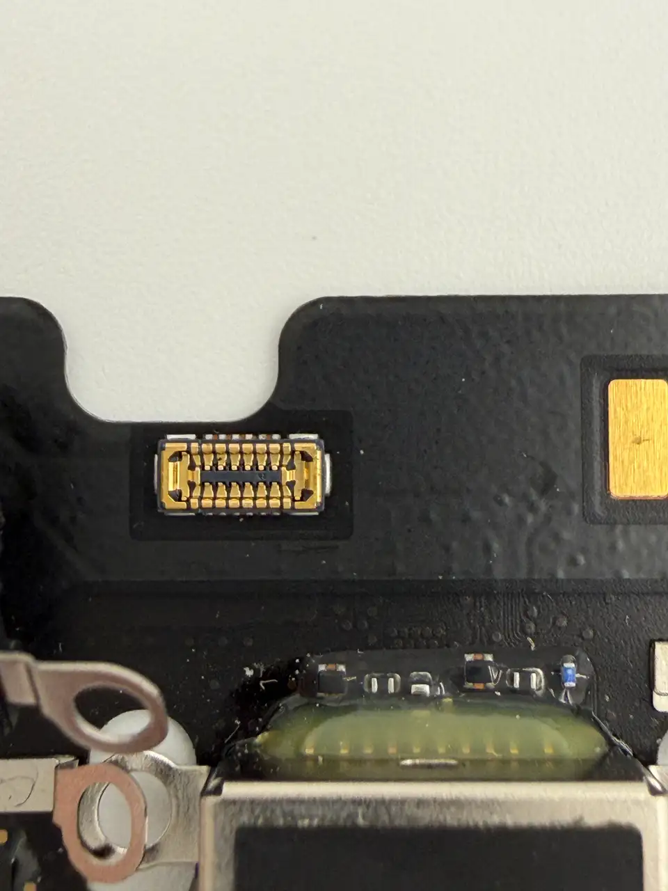 Original Pulled iPhone 13 Pro Max Charging Port Flex Cable photograph 3