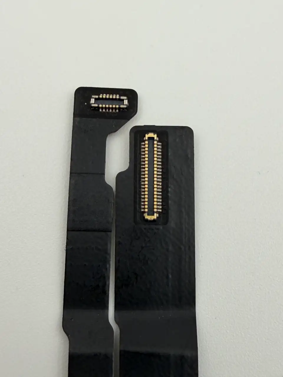 Original Pulled iPhone 16 Plus Charging Port Flex Cable photograph 5