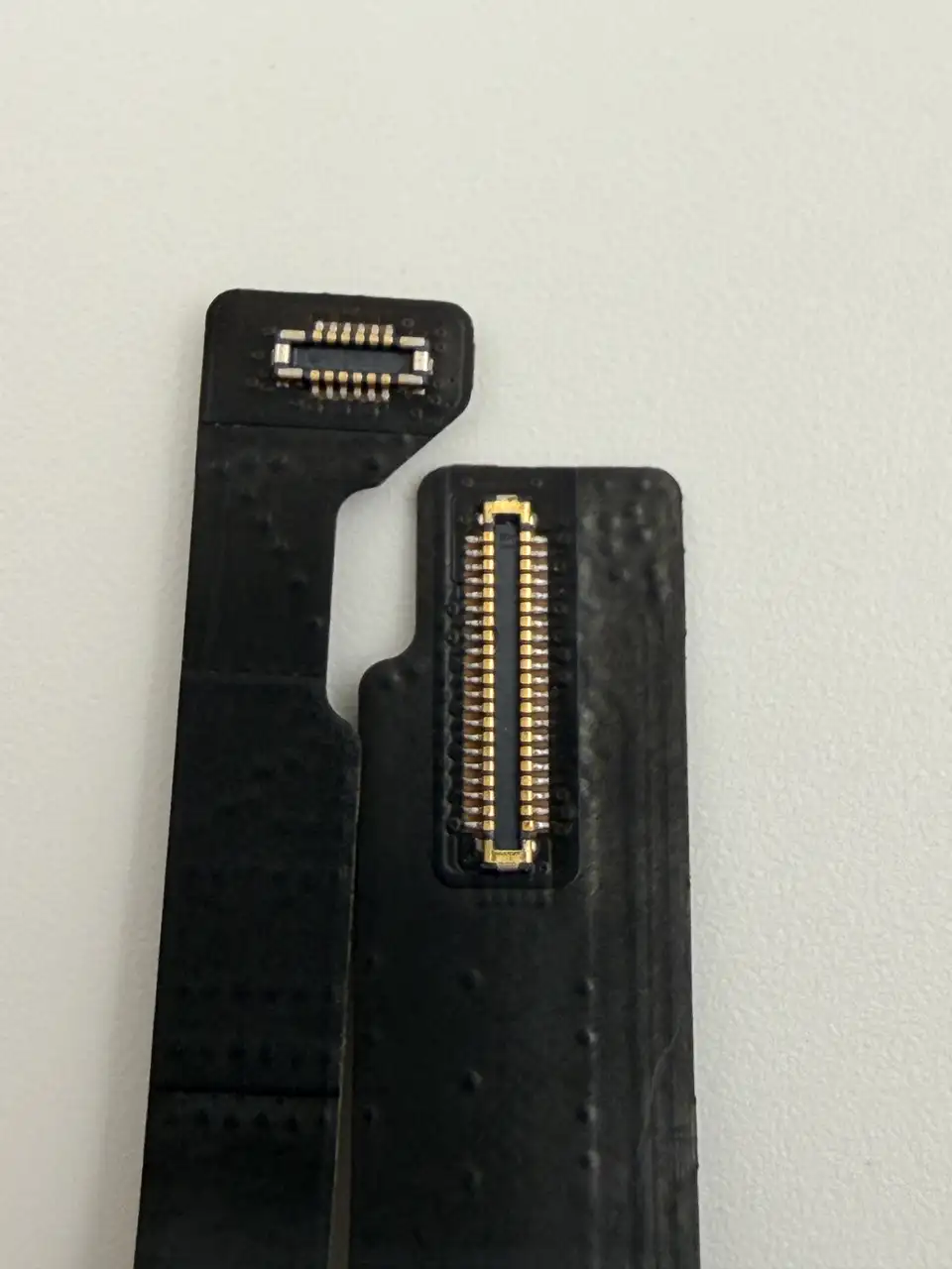 Original Pulled iPhone 16 Charging Port Flex Cable photograph 5