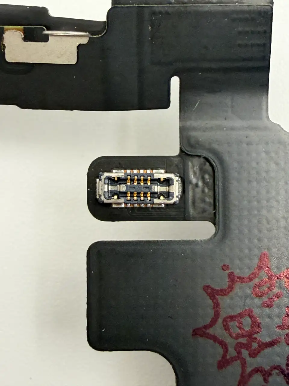 Original Pulled iPhone 17 Pro (CN) Charging Port Flex Cable photograph 2