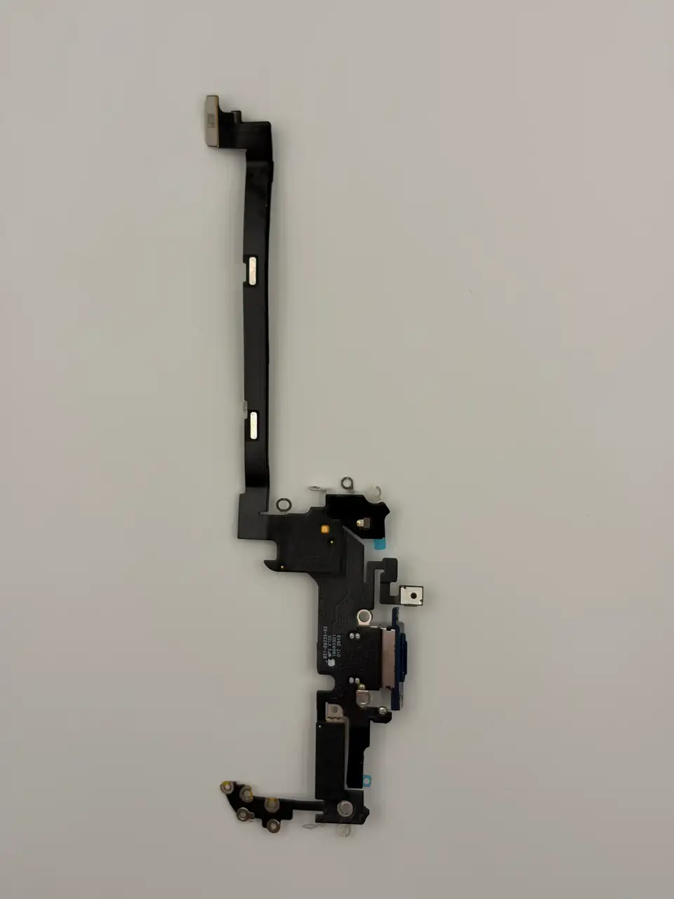 Original Pulled iPhone 17 Pro (US) Charging Port Flex Cable photograph 7