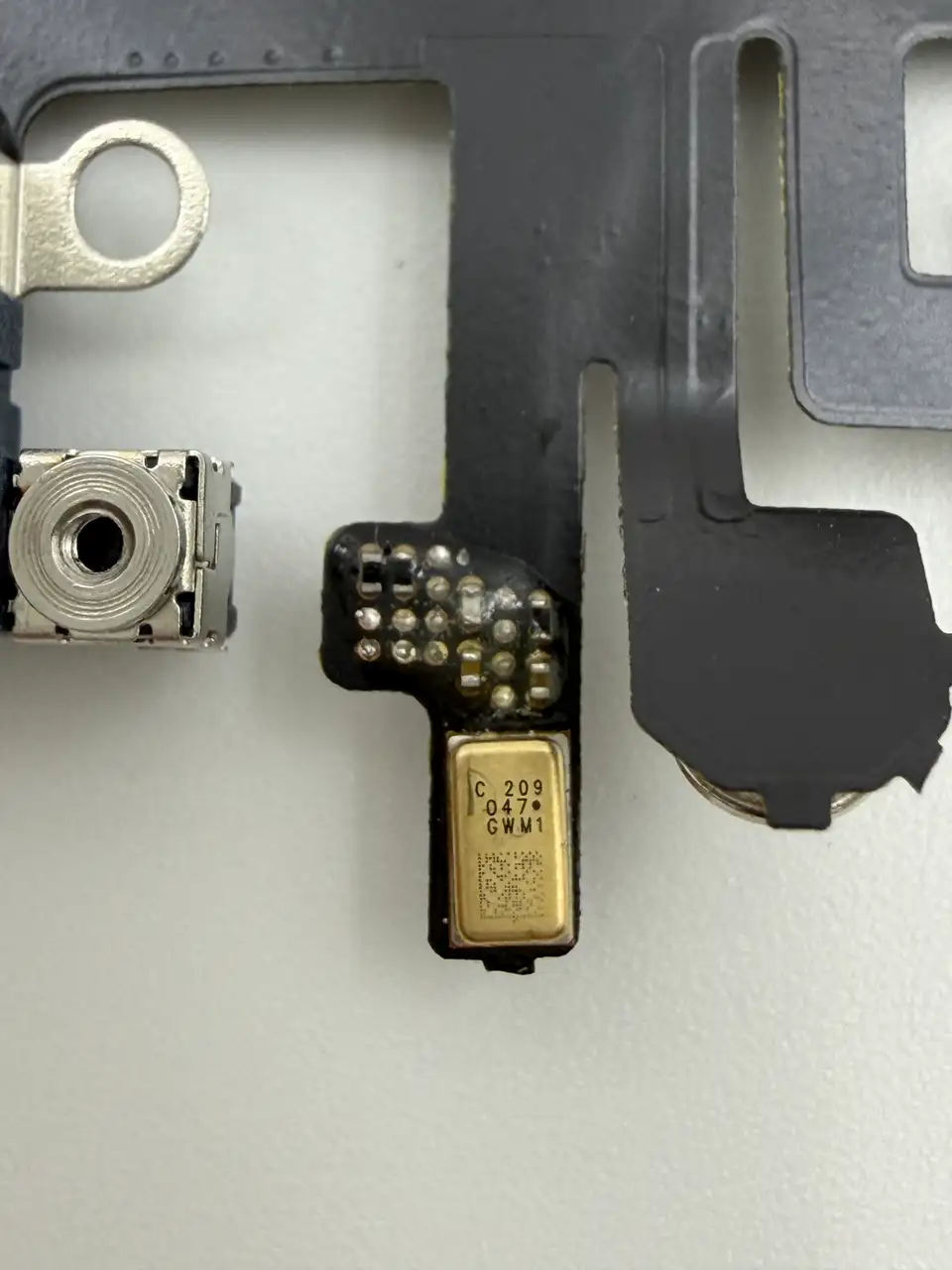 Standard Compatible iPhone 14 Charging Port Flex Cable photograph 4