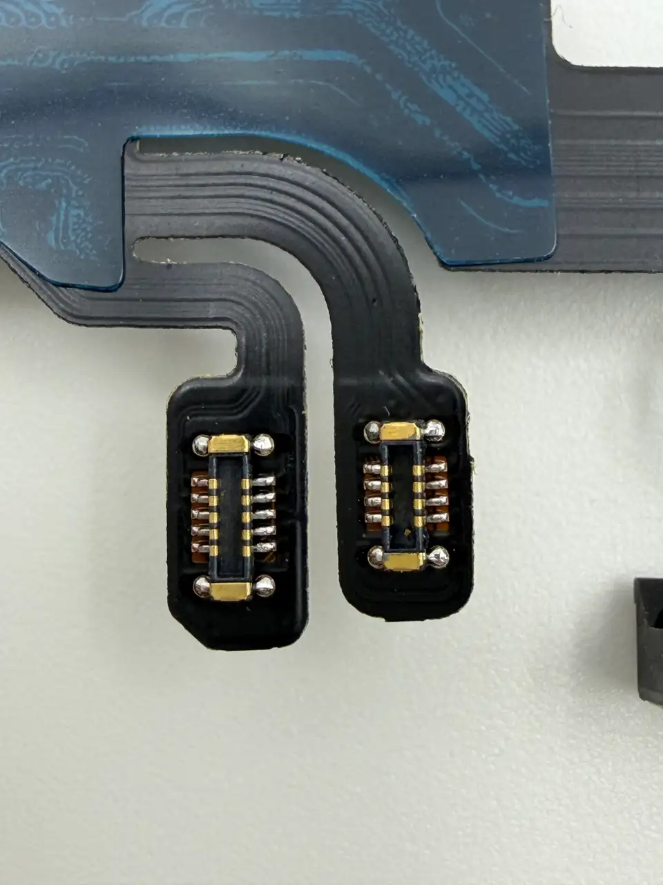 Standard Compatible iPhone 16 Pro Charging Port Flex Cable photograph 3