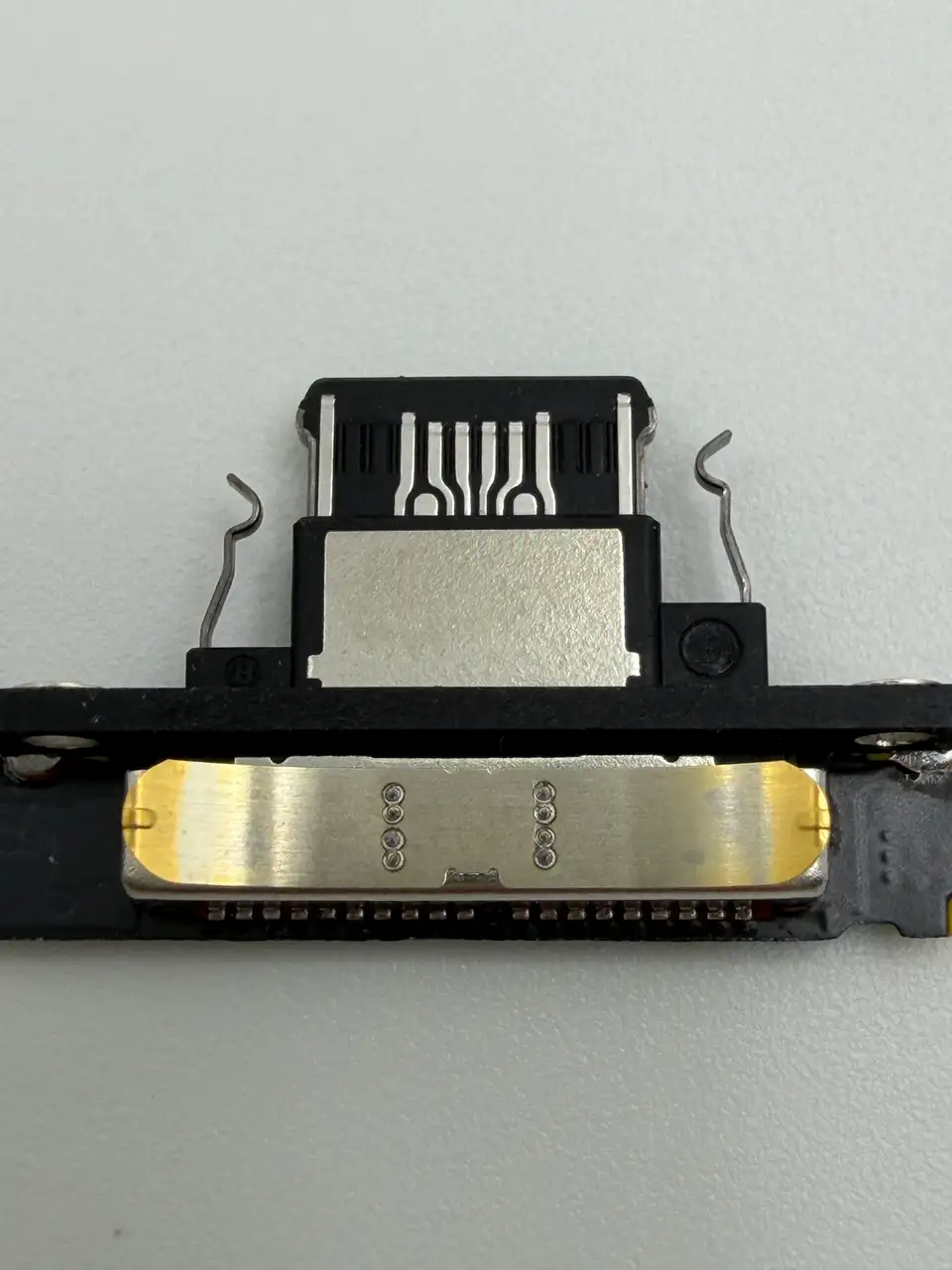 Standard Compatible iPhone 17 Air Charging Port Flex Cable photograph 4