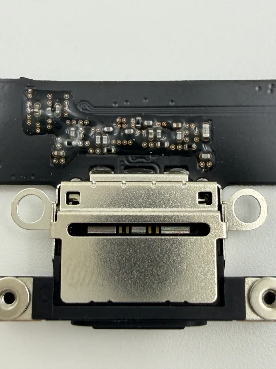 Standard Compatible iPhone 17 Charging Port Flex Cable photograph 3