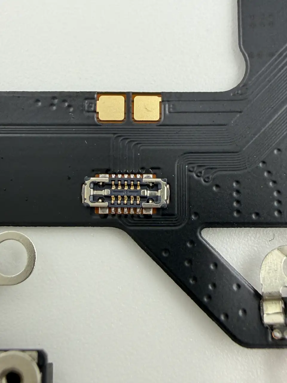 Standard Compatible iPhone 17 Charging Port Flex Cable photograph 4